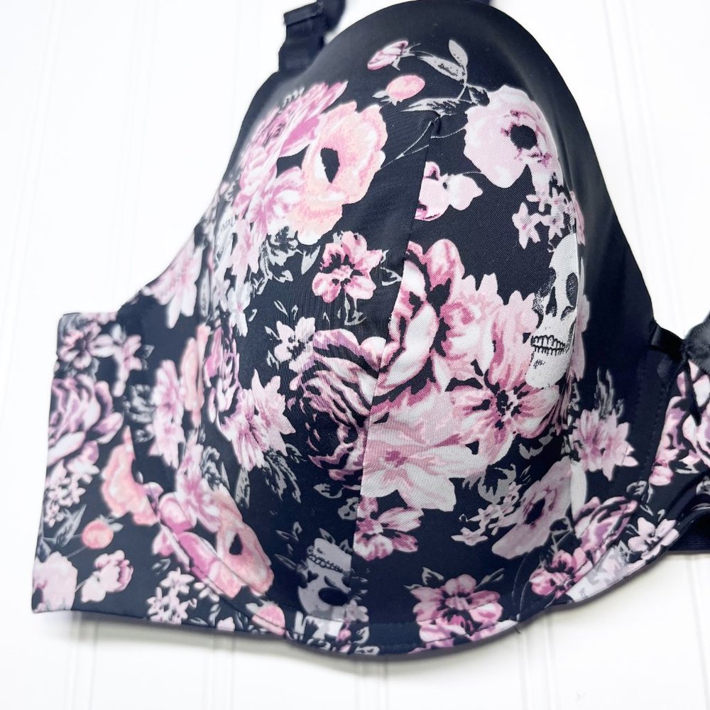 Torrid Black Floral Skull Curve 360 Back Smoothing Push Up Plunge Bra, Size 42D - Picture 3 of 9